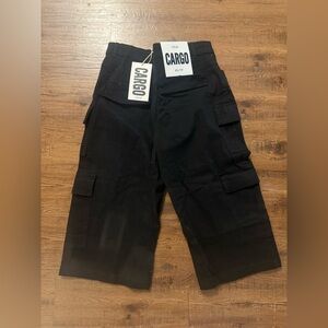 Women’s cargo shorts capri
